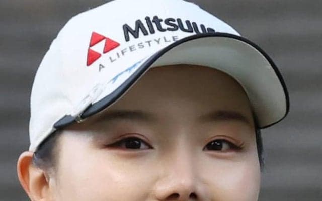 「美し過ぎる」セキ・ユウティン、ピンクのカーディガンに白トップスちらり　ファンはメロメロ