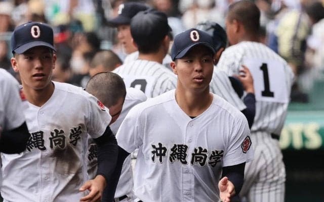昨夏甲子園覇者・沖縄尚学、守備の乱れによる逆転負けで初戦敗退…比嘉監督「ショック大きい敗戦」【センバツ】