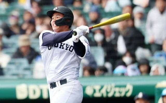 中京大中京、つなぐ打線で初戦突破　阿南光は毎回の好機生かせず