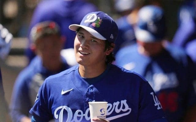 大谷翔平が試合中に呆然「なぜ見てる？」　目撃した“珍事”…心配そうな顔で「混乱してる」