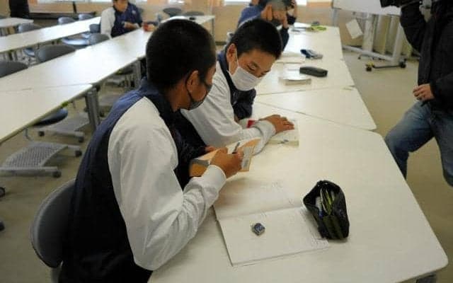 「勉強と野球の両方を頑張る1番に」　進学校・長崎西が続けた努力