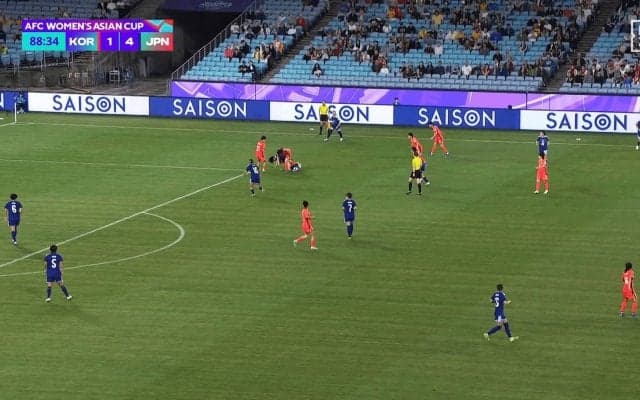 「暴力的になってきた…」韓国MF、なでしこDFの“腕を掴む→足を蹴る”で即ファウル「潰しにきたな」「怪我に気をつけて」ファン騒然【女子アジアカップ】