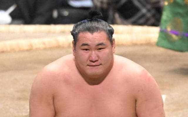 豊昇龍「ああクソッ」モニター台たたき悔しがる、霧島に痛恨黒星で昇進後初優勝遠のく