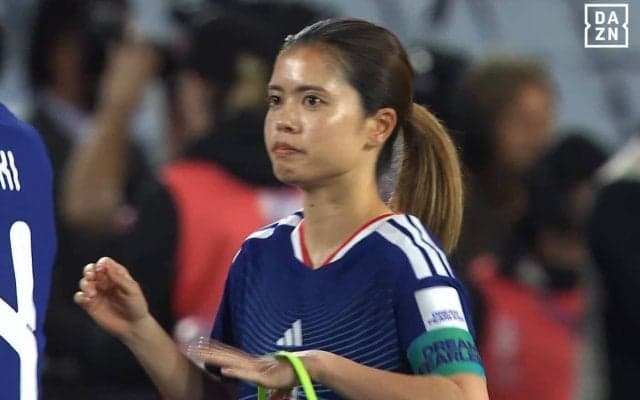 韓国の“4人包囲網”でも平然…長谷川唯の“地味に凄い”キープ＆ボール捌きに感嘆！やはり別格のサッカーセンスだ【女子アジア杯】