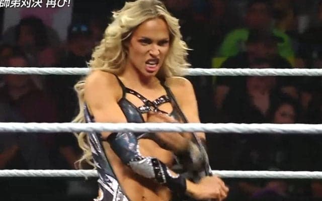 覚醒した美女レスラー、気合の“セクシー所作” 第2形態も元師匠の猛攻に悶絶タップアウト