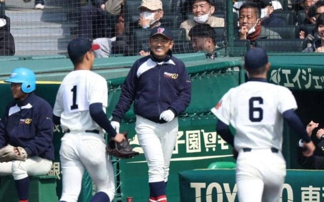 長崎西が走者に伝令　１点を追う七回に　ＳＮＳ「走塁の伝令とか初めてみた」「二塁ランナーに伝令が行くなんて珍しい」