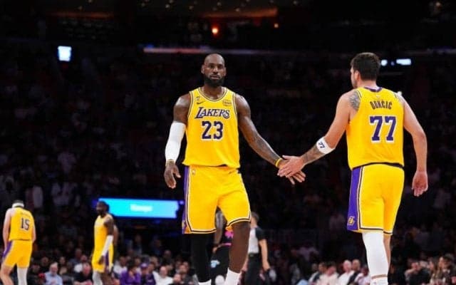 レイカーズ、ヒートに勝利し8連勝…ドンチッチが60得点、レブロンはトリプルダブル