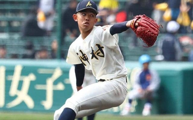 神村学園が連覇狙う横浜に完勝　エース龍頭が9回128球の熱投…強力打線を完封
