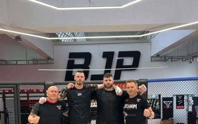 【Ｋ－１】世界王者アハテルバーグ、元RIZIN&UFC王者イリー・プロハースカと合同練習