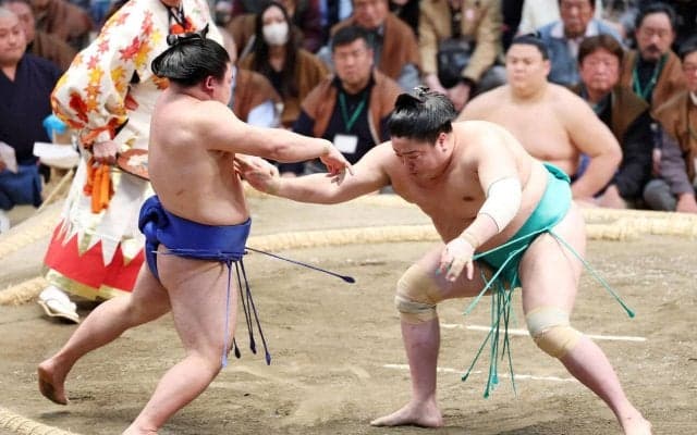 一山本、藤ノ川に完勝で勝ち越し王手「変化されたら仕方がない」頭からの立ち合いで勝負あり