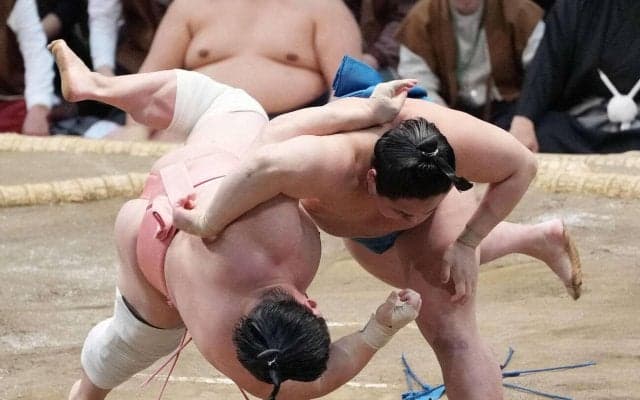 22歳の琴栄峰、再入幕で初の勝ち越し「兄に続けるように」　４歳差の琴勝峰は今場所優勝争い