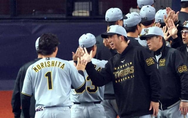 阪神が関西ダービー第１Ｒを制して２連勝　開幕投手の村上が６回２失点、９３球　佐藤輝＆坂本が帰国後初安打　ＯＰ戦は８勝４敗１分けで勝ち越し決定