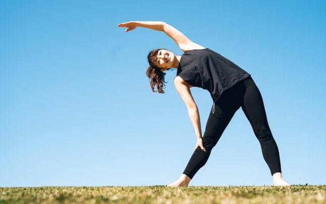 ラジオ体操は朝にやると効果的？体に起きる変化を専門家が解説