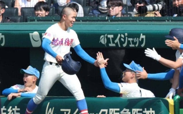 花咲徳栄が１６年ぶりの春１勝！八回に遊ゴロ間で一気に２点を勝ち越し　岩井監督「ＤＨの恩恵」先発の黒川が１３２球の熱投で完投勝利