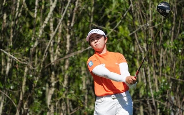 山下美夢有が「67」で10位に浮上 渋野日向子は予選落ち、日本勢15人中10人が週末へ