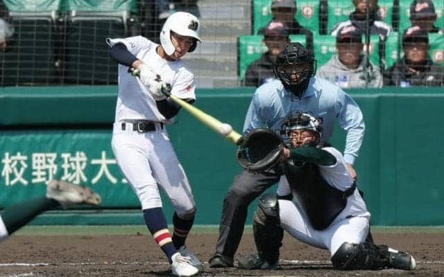 日本文理が2桁安打で快勝、初戦突破　高知農は終盤の好機生かせず