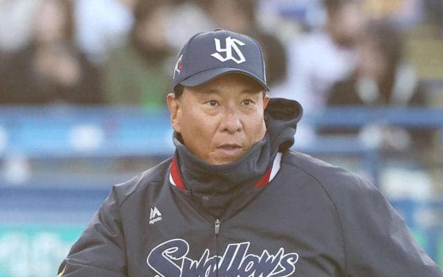 【ヤクルト】池山監督、日本ハム新庄監督と「相思相愛かも…」笑う　マスクをプレゼントされる