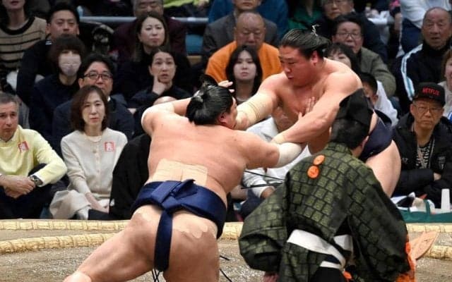 若隆景が休場　強行出場で勝ち越すも右肘悪化に師匠「止められなかった」【大相撲春場所】