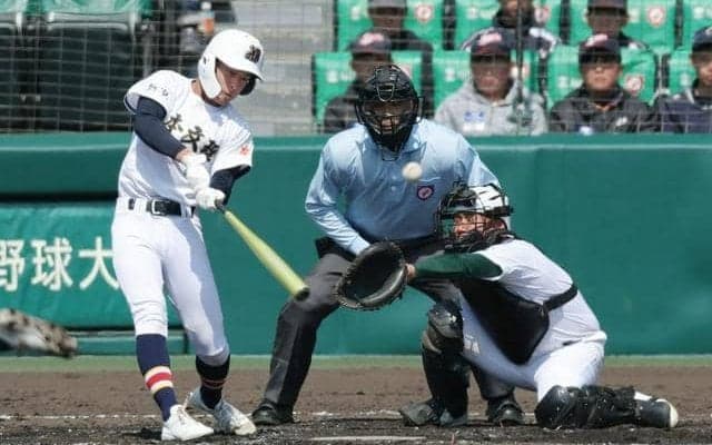 勝負強さ光った日本文理の安達煌栄千　甲子園で「超えたい目標」とは