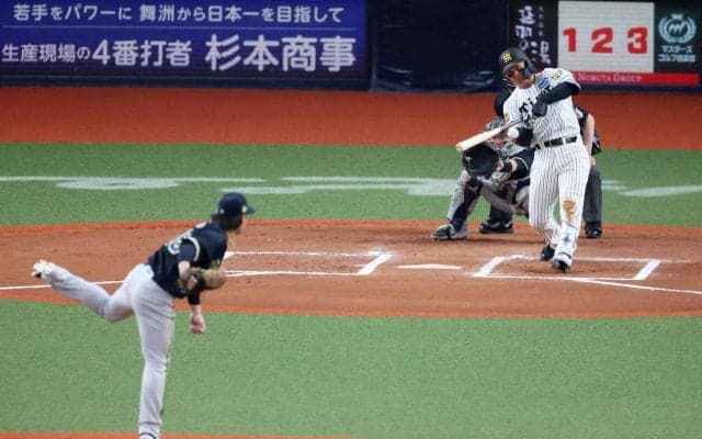 【阪神】森下翔太が侍対決制す！オリックス宮城大弥から左翼線二塁打　続く佐藤輝明は遊ゴロ