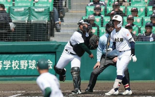 球場の雰囲気変えた盗塁阻止　高知農の山本捕手「上出来だったが…」