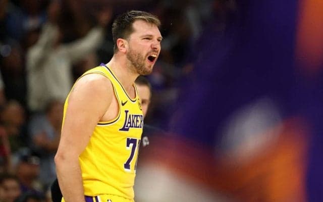 【NBA】「まるでスーパーヒーロー」ドンチッチ60得点の大暴れも……レイカーズ指揮官が明かす“MVPレースで有力視されない”理由とは？