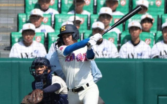 【データ】花咲徳栄「２ラン遊ゴロ」センバツでは04年鵡川が、夏には金足農逆転２ランスクイズも