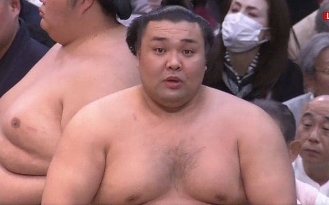 霧島、安青錦に敗れるも豊昇龍が琴櫻に敗れ3度目V！ 大関“返り咲き”のW歓喜なるか