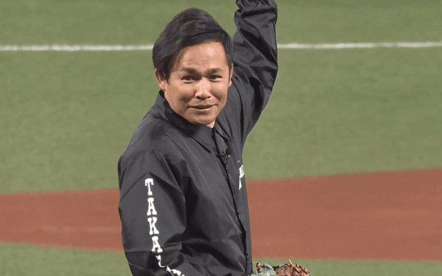 鷹OBは39歳とは思えぬ「フォーム綺麗」　球場どよめく1球…広島ドラ1のけぞらし「鳥肌」