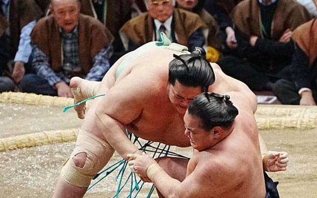 豊昇龍「ちくしょー」、霧島の涙のインタビューに「なんで泣いてんだろうな」精いっぱいの意地か