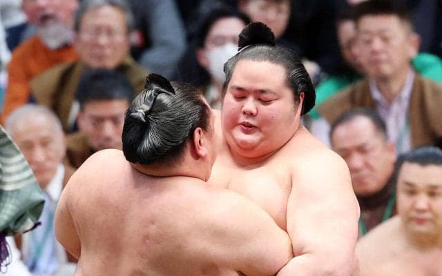 豊昇龍に八角理事長「情けない負け方」２度３度と墓穴掘る展開…琴桜に敗れ14日目に霧島Ｖ決定