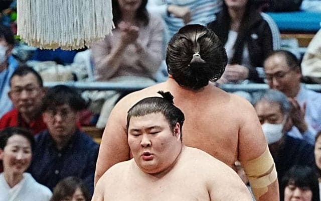 新小結の熱海富士　Ｖ争いの琴勝峰下し価値ある９勝目　２桁白星目指し千秋楽は高安と