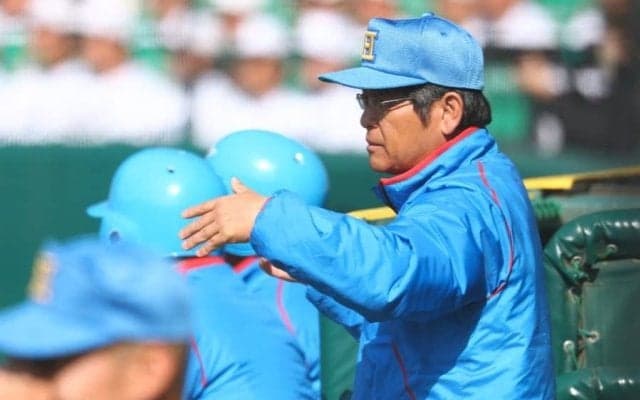 甲子園騒然の“秘策”…大胆プレー成功を生んだ視野　3安打の花咲徳栄を救った決断