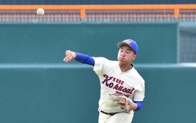 【センバツ】九州国際大付が“フライゲッツー”で追加点逃す…球審の×マークに選手は肩落とす