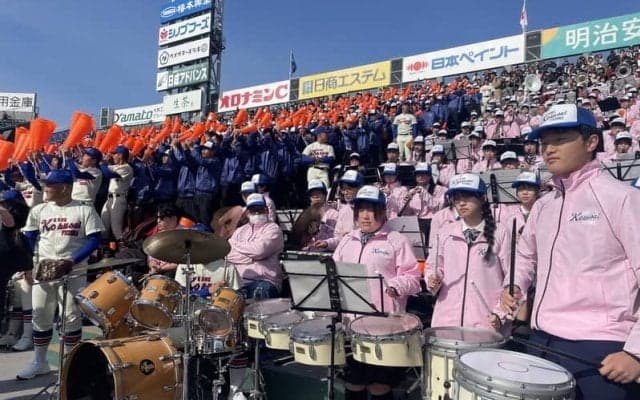 三沢、武藤…　神戸国際大付の名物プロレス応援響く　センバツ