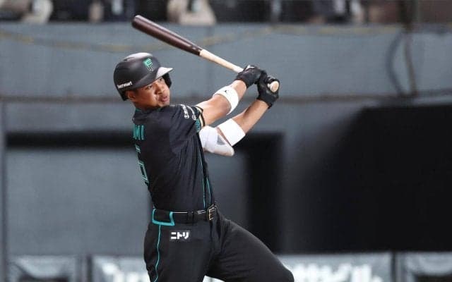 【日本ハム】１軍合流したばかりの万波中正　第１打席で右前打　清宮幸太郎は２打席目に中前打