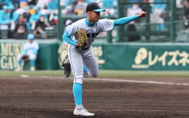 山梨学院が主砲負傷交代のアクシデントにも逃げ切って、センバツ4年連続の初戦突破【26年センバツ】