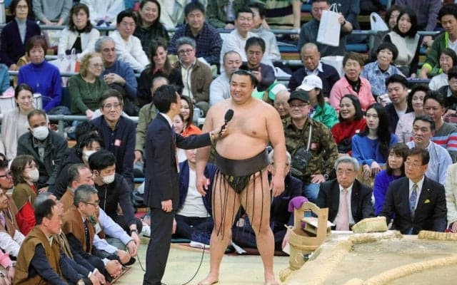 霧島の大関復帰確実　大関になると待遇はどうなるの？　小結・関脇から月給７０万円増の２５０万円　東京場所は自家用車で両国国技館の地下駐車場利用可