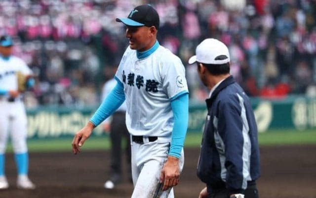 山梨学院・菰田は「医者のストップがかかるかも」　指揮官憂う緊急事態…走者と接触→苦悶