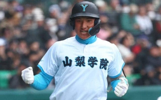 山梨学院が初戦突破　“怪物”菰田陽生が豪快弾も…走者と接触→交代、変則左腕の木田が好救援