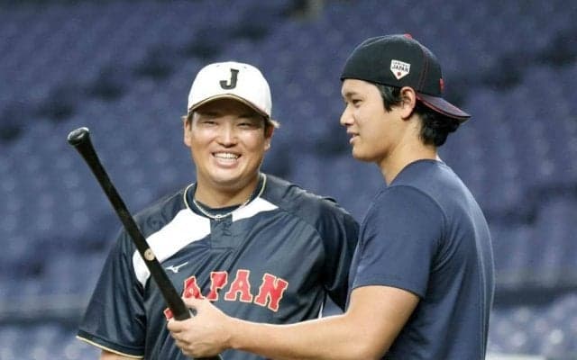 ＷＢＣでの大谷の打撃の助言は？村上が鳥谷氏に明かす「肩と肘の位置」　ベンチでの姿が話題に