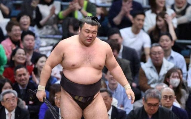 霧島は勝って締めてほしかった　せっかく優勝しても、これじゃ印象が悪すぎるよ　武蔵川親方が指摘