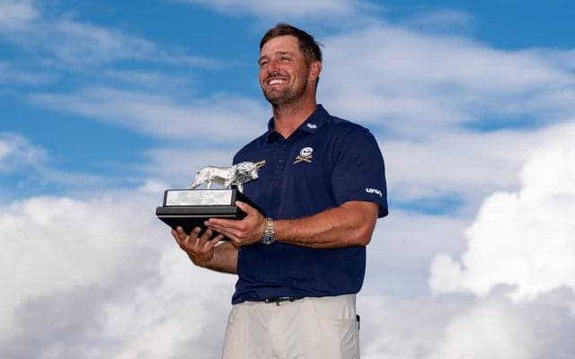 デシャンボーが2週連続優勝 プレーオフでラームに競り勝つ