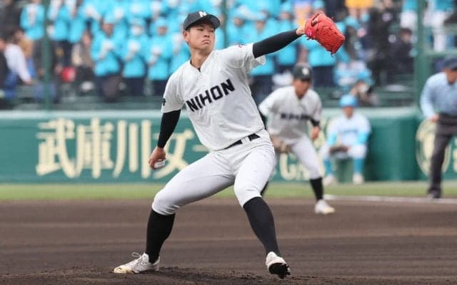 山梨学院打線から10奪三振！長崎日大の大型右腕はＯＢの広島エースのような成長を期待【センバツ】