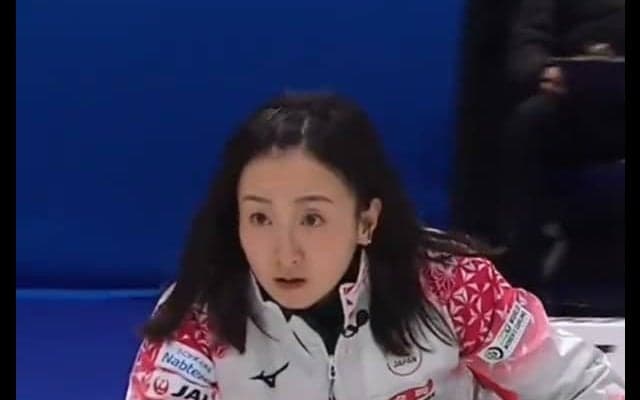 【カーリング】「ロコ全開の笑顔溢れる大会」世界選４位の日本代表ロコ・ソラーレのハグが話題に