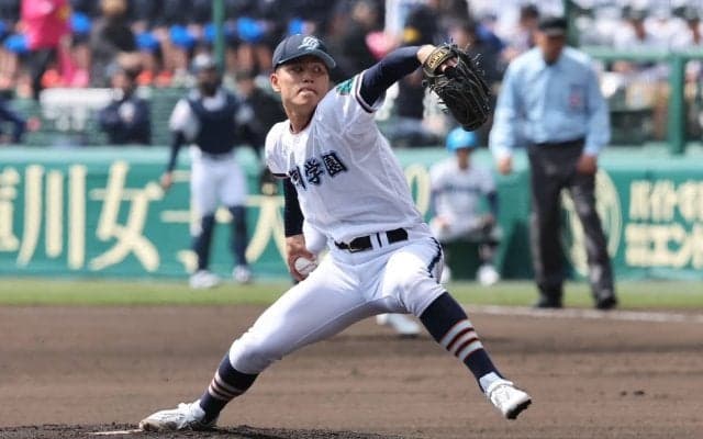 高川学園の146キロ右腕が4回に突如乱れ5失点…初戦敗退も高卒プロへの意志は揺るがず【センバツ】
