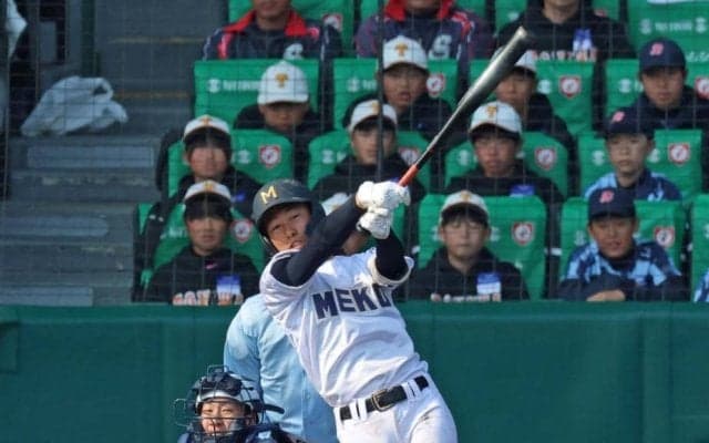 三重が初戦突破で春夏通算３０勝！背番号１８・上田がゴロアウト量産→八回ピンチ脱出で雄たけび　佐野日大打線を封じ込む