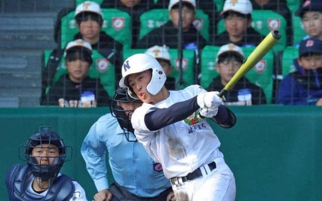 祖父はＰＬ学園の名将　佐野日大・中村主将が２安打「気持ちの部分で気負わずに粘り強くやりなさい、と」