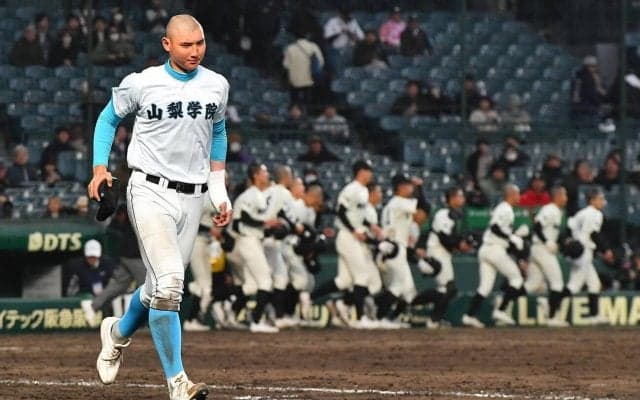 【センバツ】「高校BIG3」のプレーが…山梨学院・菰田骨折、沖縄尚学・末吉と横浜・織田は敗退
