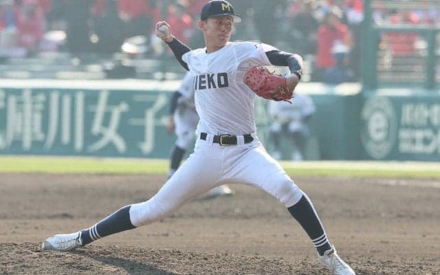 三重の最速146キロ右腕が試合を締めくくるリリーフ！一発ギャグで和ませるムードメーカーの一面も【センバツ】